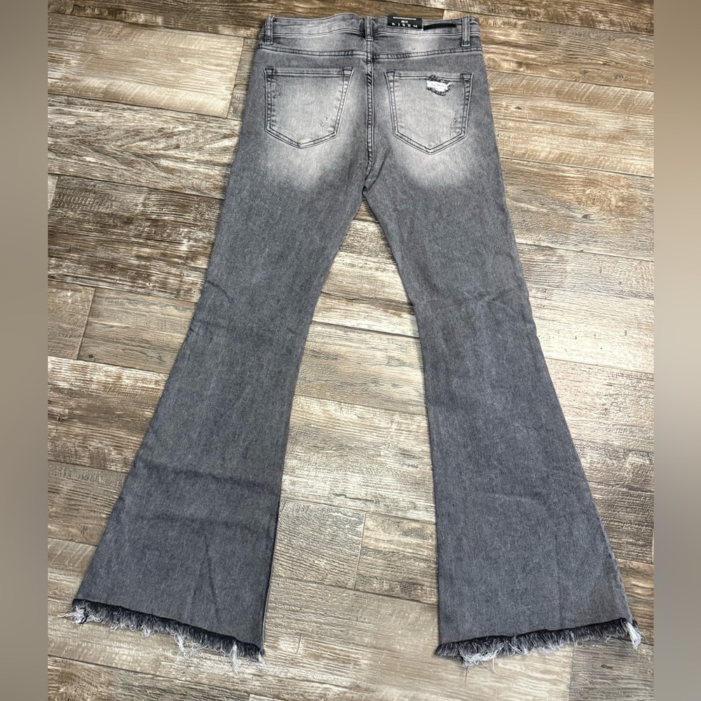 Risen  Flare Gray Women's distressed Jeans Size9/29 - Picture 5 of 9